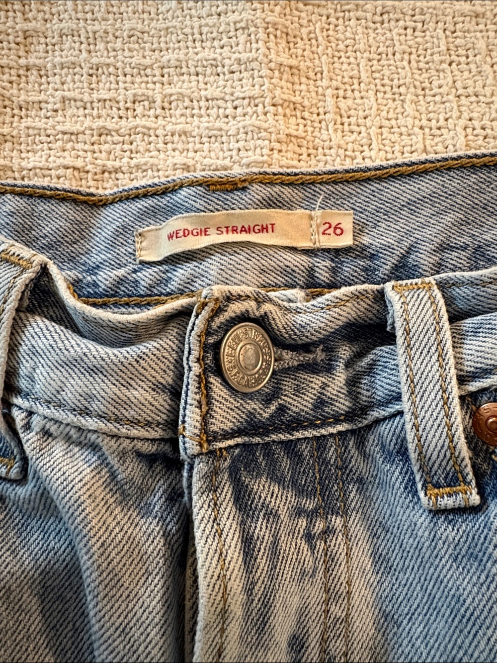 Levi’s jeans Wedgie Straight Leg size 26 Cotton Button fly high waist EUC - Picture 12 of 12